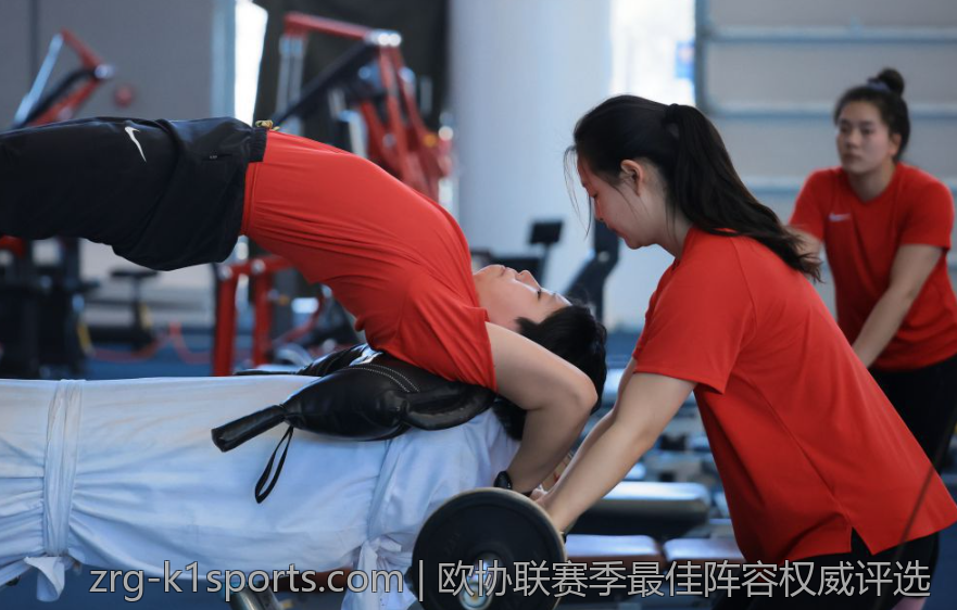 欧协联赛季最佳阵容权威评选